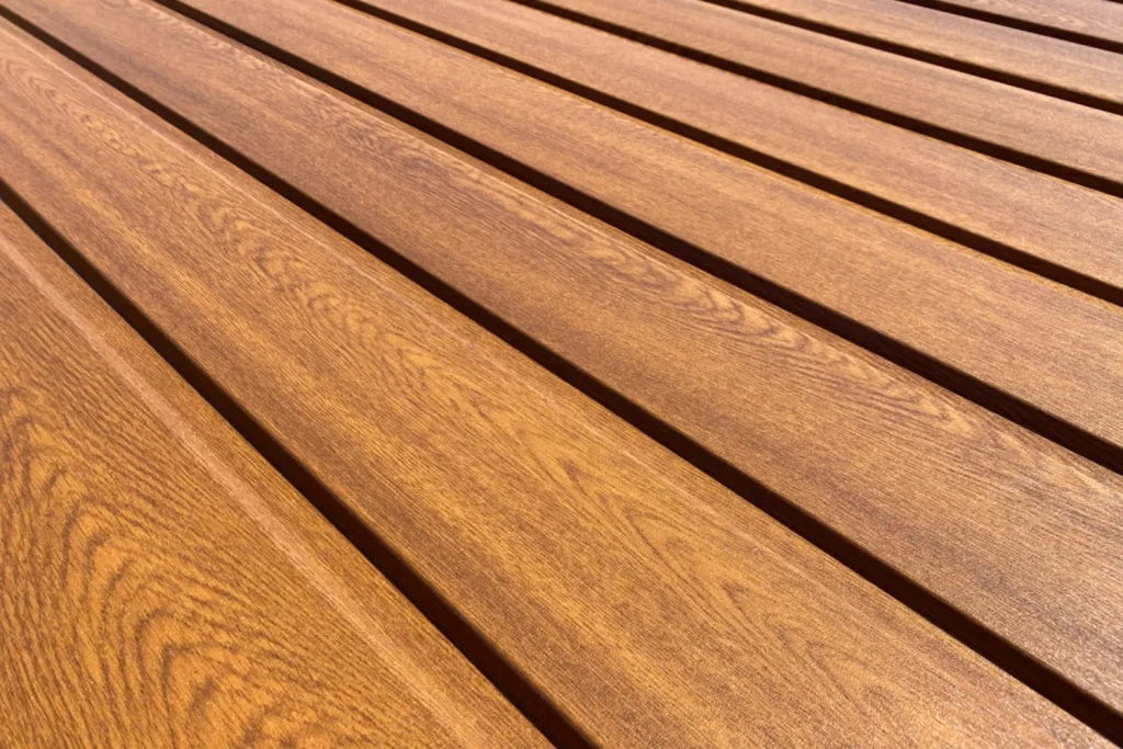 Aranytölgy lemez zárt kerítés lemez