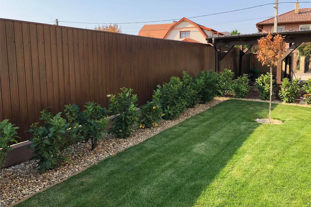 Famintás trapézlemez kerítés